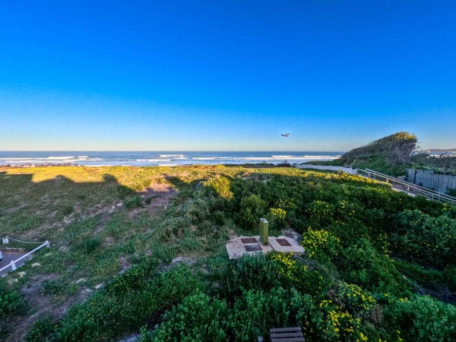 4 Bedroom Property for Sale in Stilbaai Oos Western Cape